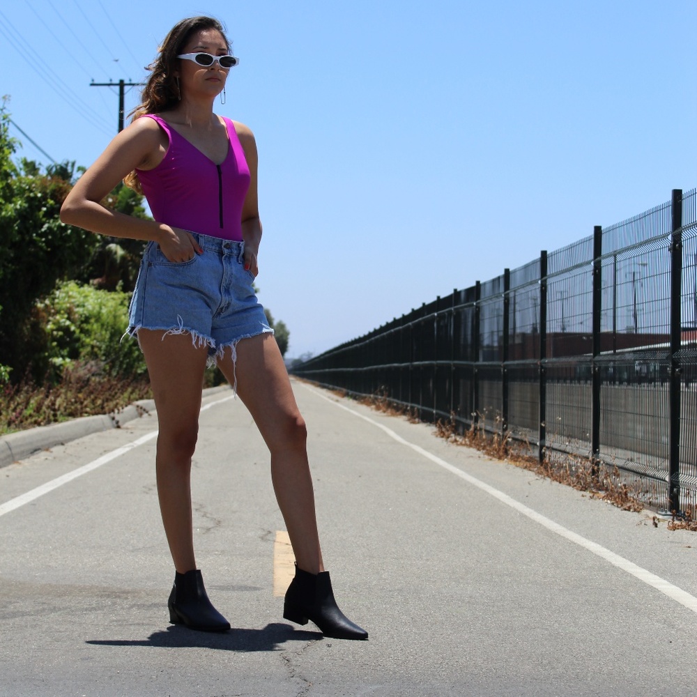 🚨LAST PAIR//The Carli//Black vegan leather Bootie - Picture 8 of 8